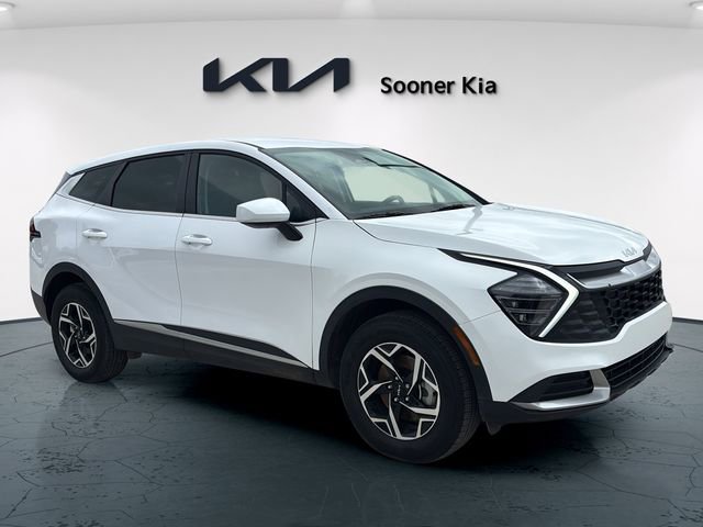 Certified 2025 Kia Sportage LX AWD/4WD image 8
