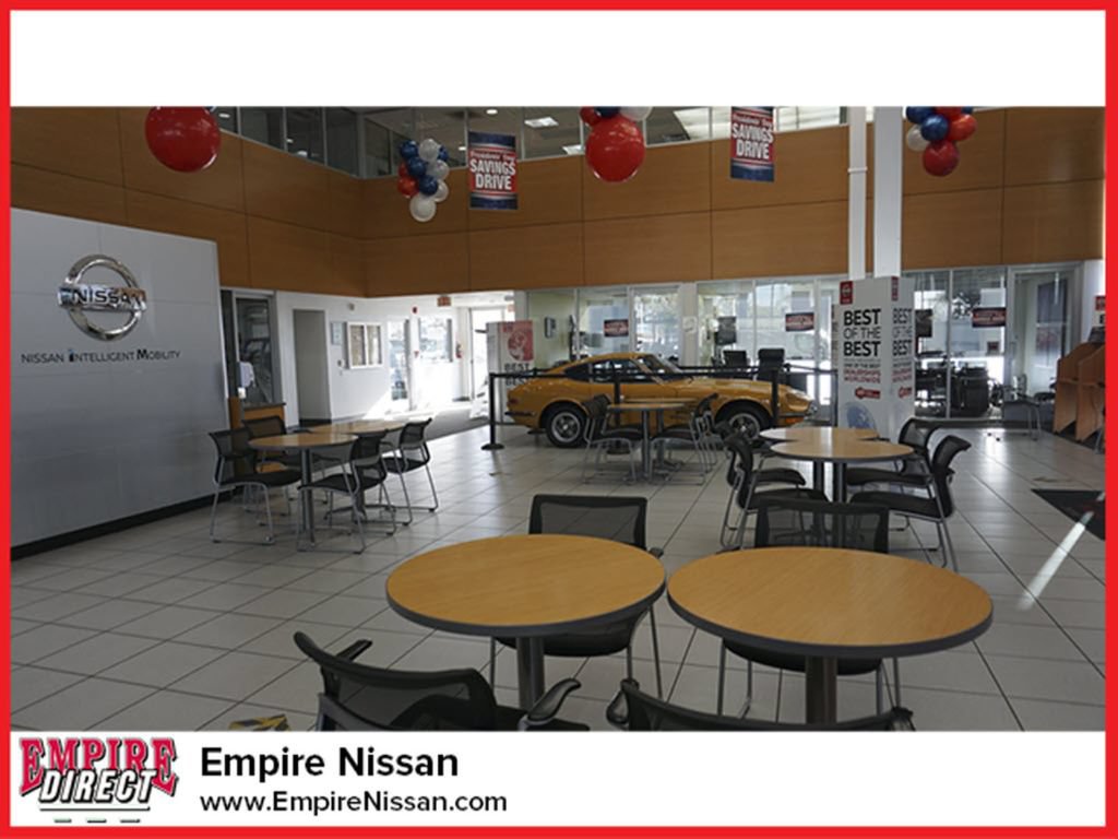 Certified 2023 Nissan Sentra SR FWD image 30