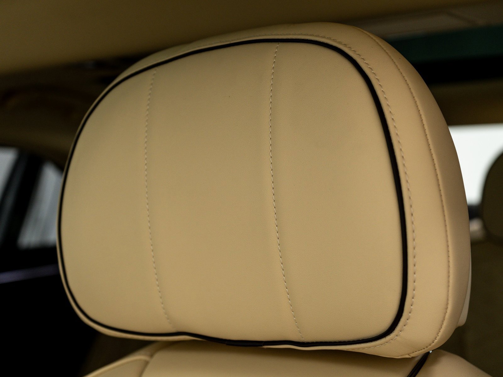 New 2025 Bentley Flying Spur Plug-In Hybrid image 38