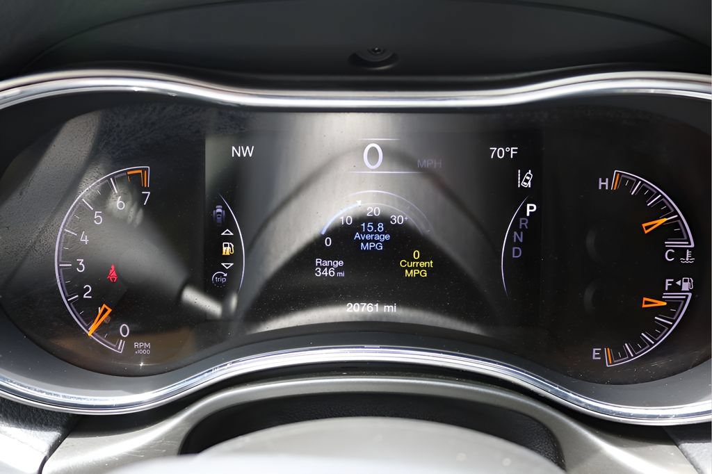 Used 2022 Jeep Grand Cherokee Laredo X RWD image 31