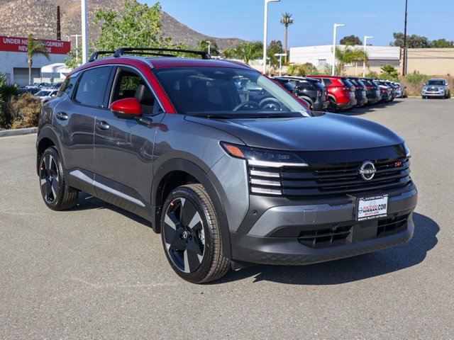 New 2025 Nissan Kicks SR image 2