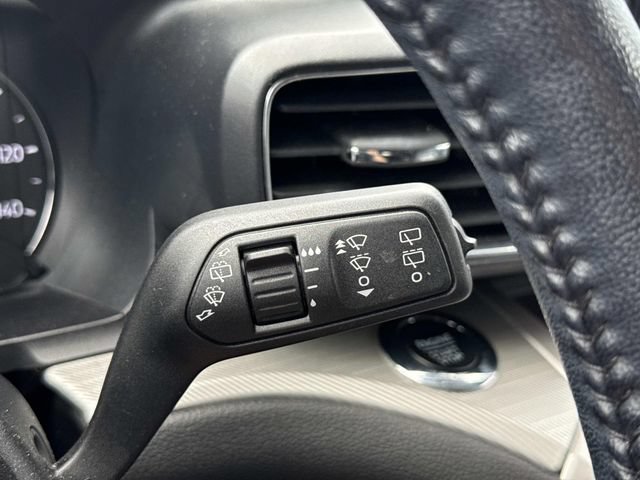 Used 2023 Ford Explorer XLT w/ Equipment Group 202A AWD/4WD image 26