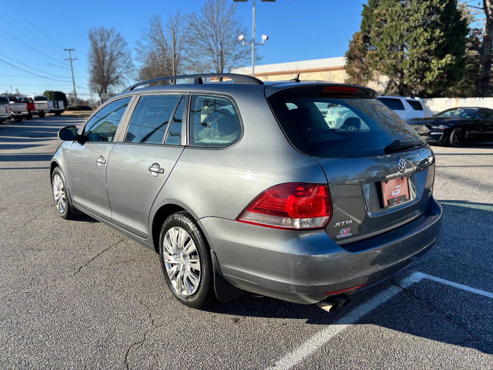 Used 2014 Volkswagen Jetta S image 3