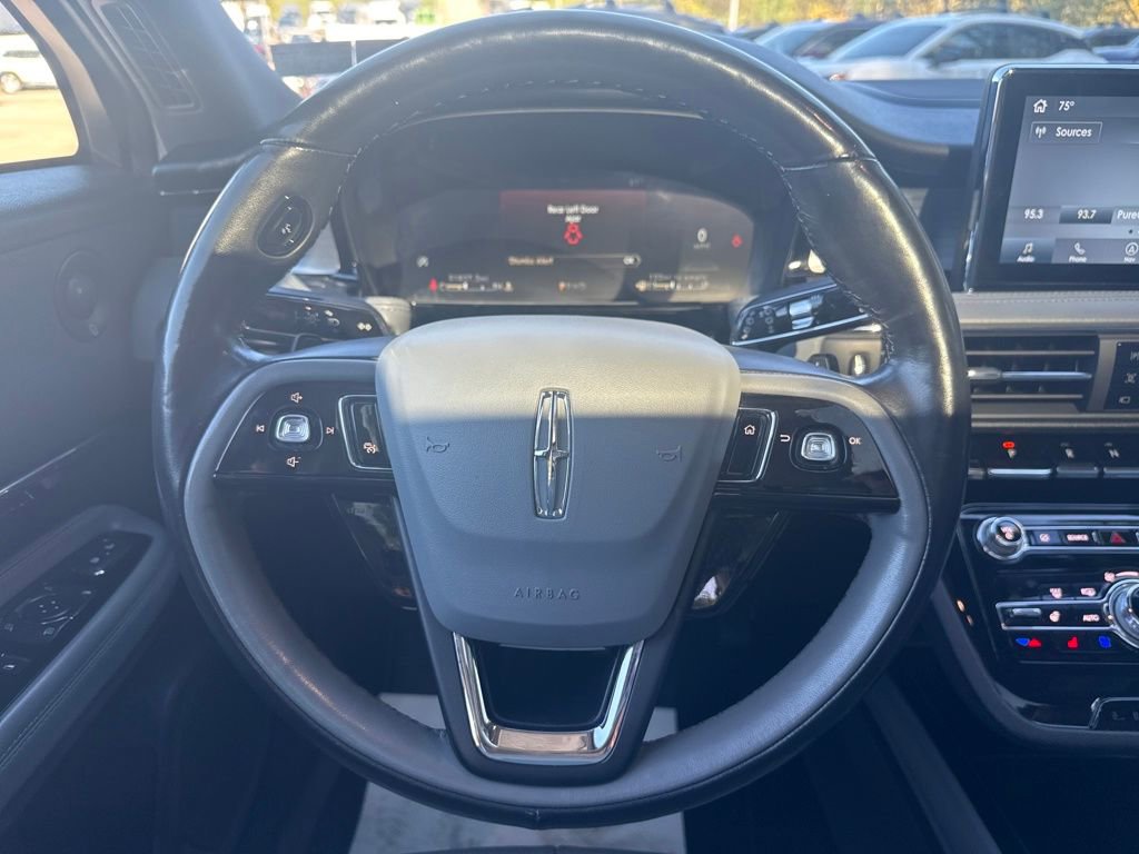 Used 2022 Lincoln Corsair Reserve w/ Sport Package image 15