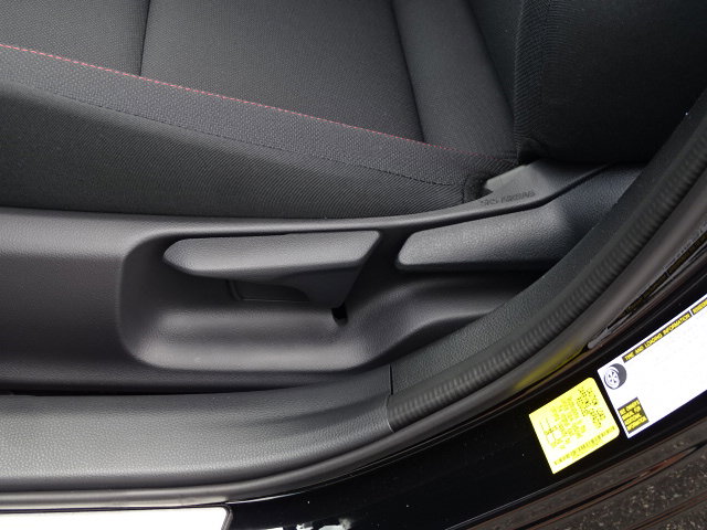 New 2026 Toyota Prius Plug-In Hybrid image 9