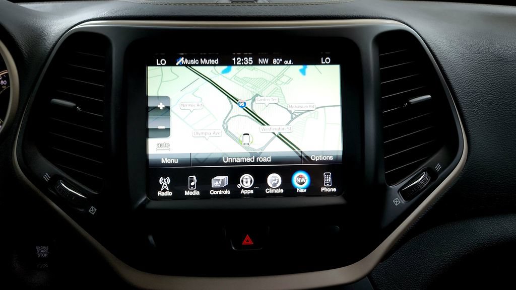 Used 2017 Jeep Cherokee Limited AWD/4WD image 29