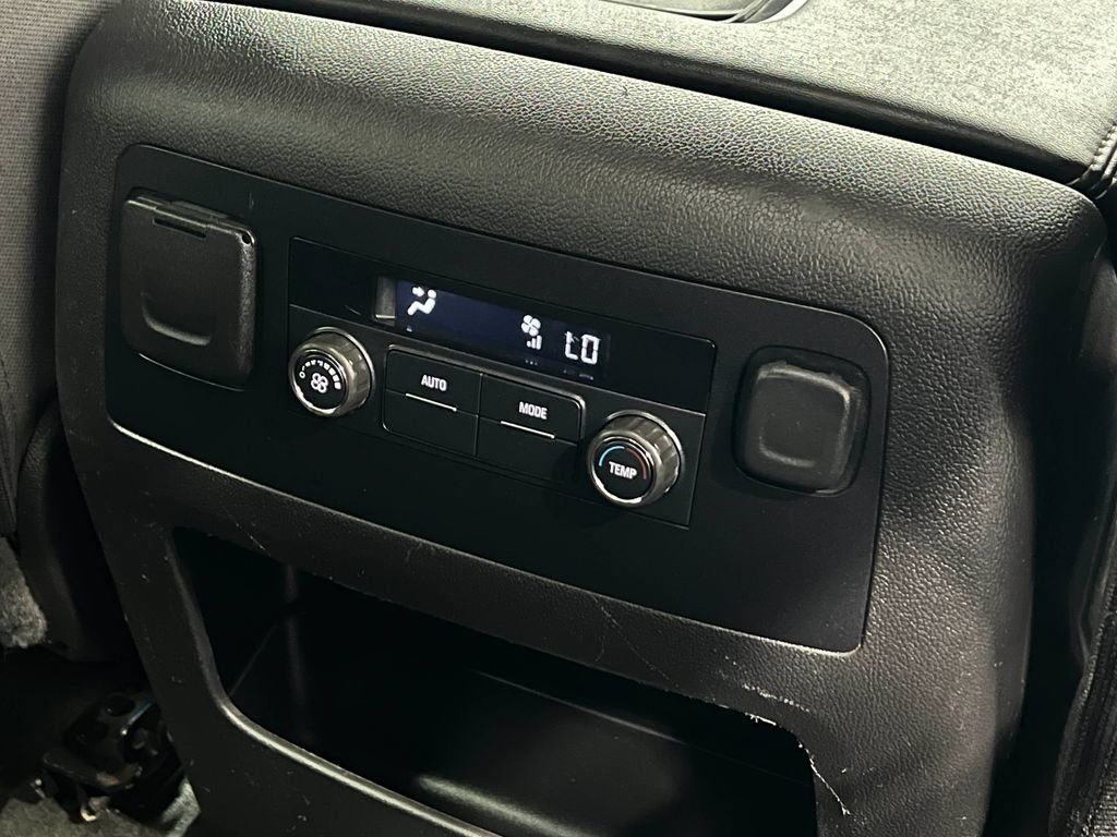 Used 2016 GMC Yukon SLE w/ HD Trailering Package image 25