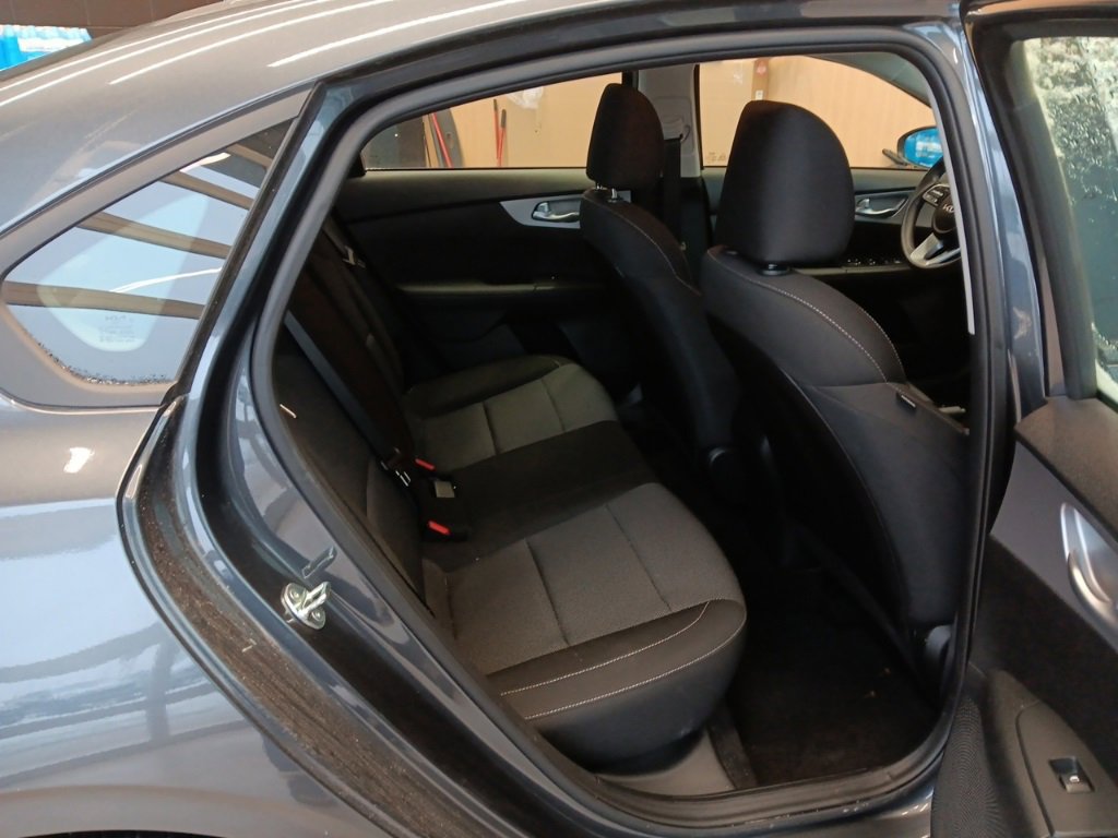 Used 2023 Kia Forte LXS image 21