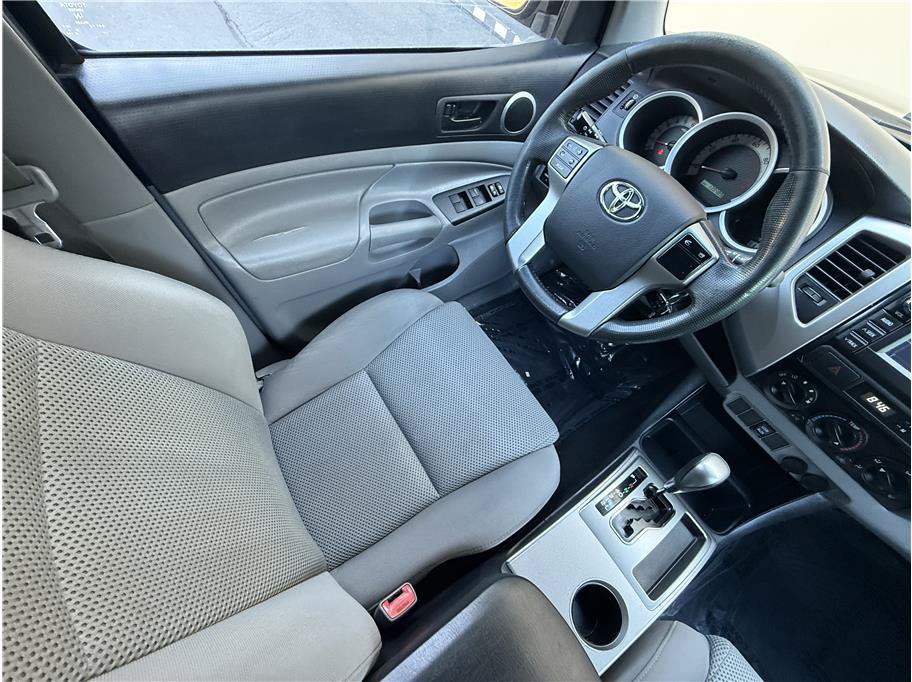 Used 2013 Toyota Tacoma PreRunner RWD image 11