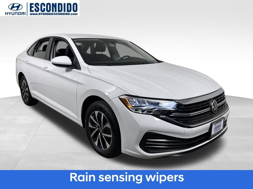 Used 2024 Volkswagen Jetta S image 8