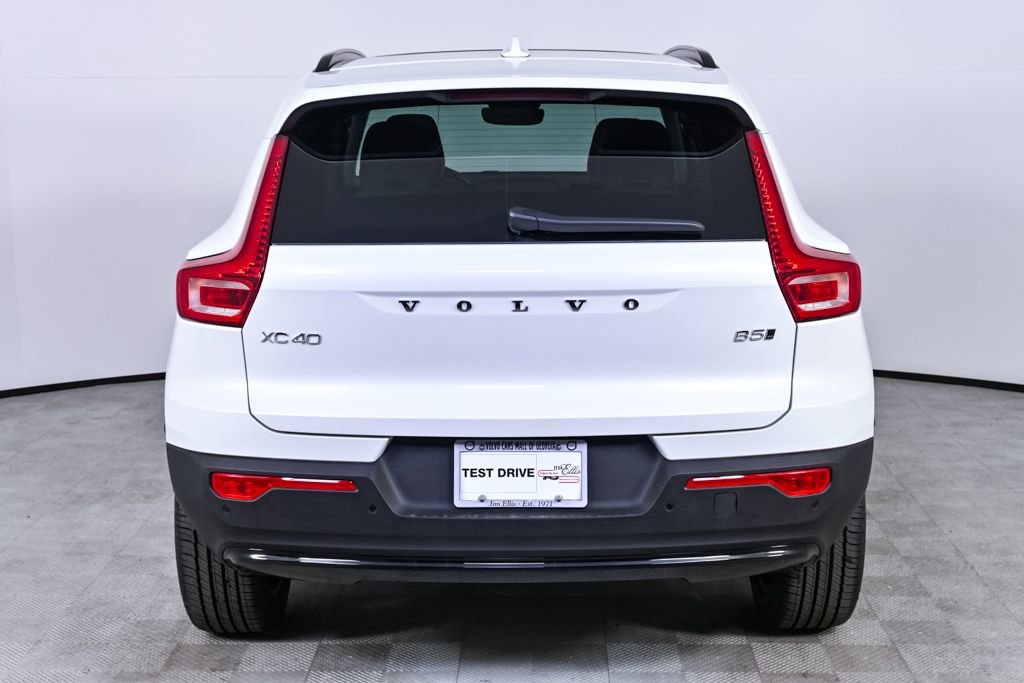 New 2026 Volvo XC40 B5 Plus w/ Protection Package Premier image 28
