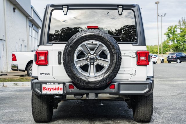 Used 2022 Jeep Wrangler Unlimited Sahara w/ Dual Top Group image 5