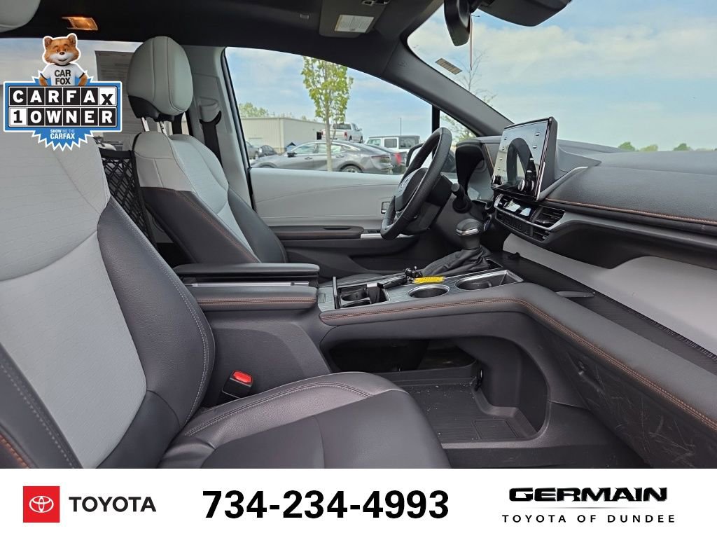 Used 2022 Toyota Sienna XSE AWD/4WD image 16