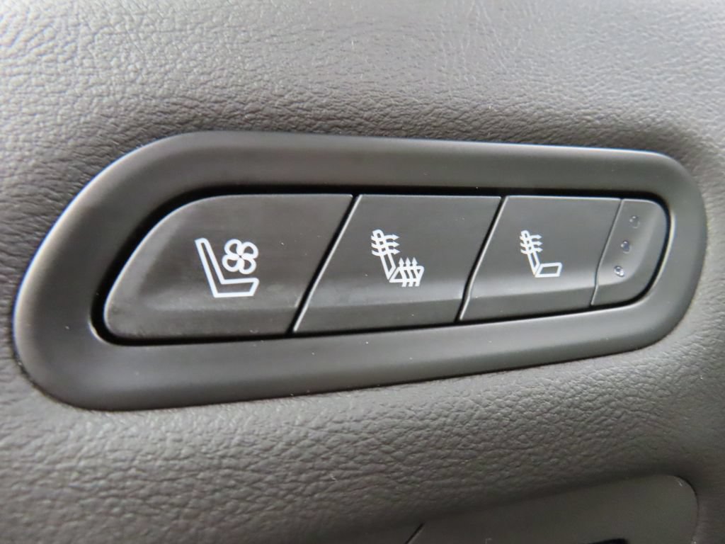 Used 2022 Cadillac Escalade ESV Sport w/ Touring Package AWD/4WD image 70