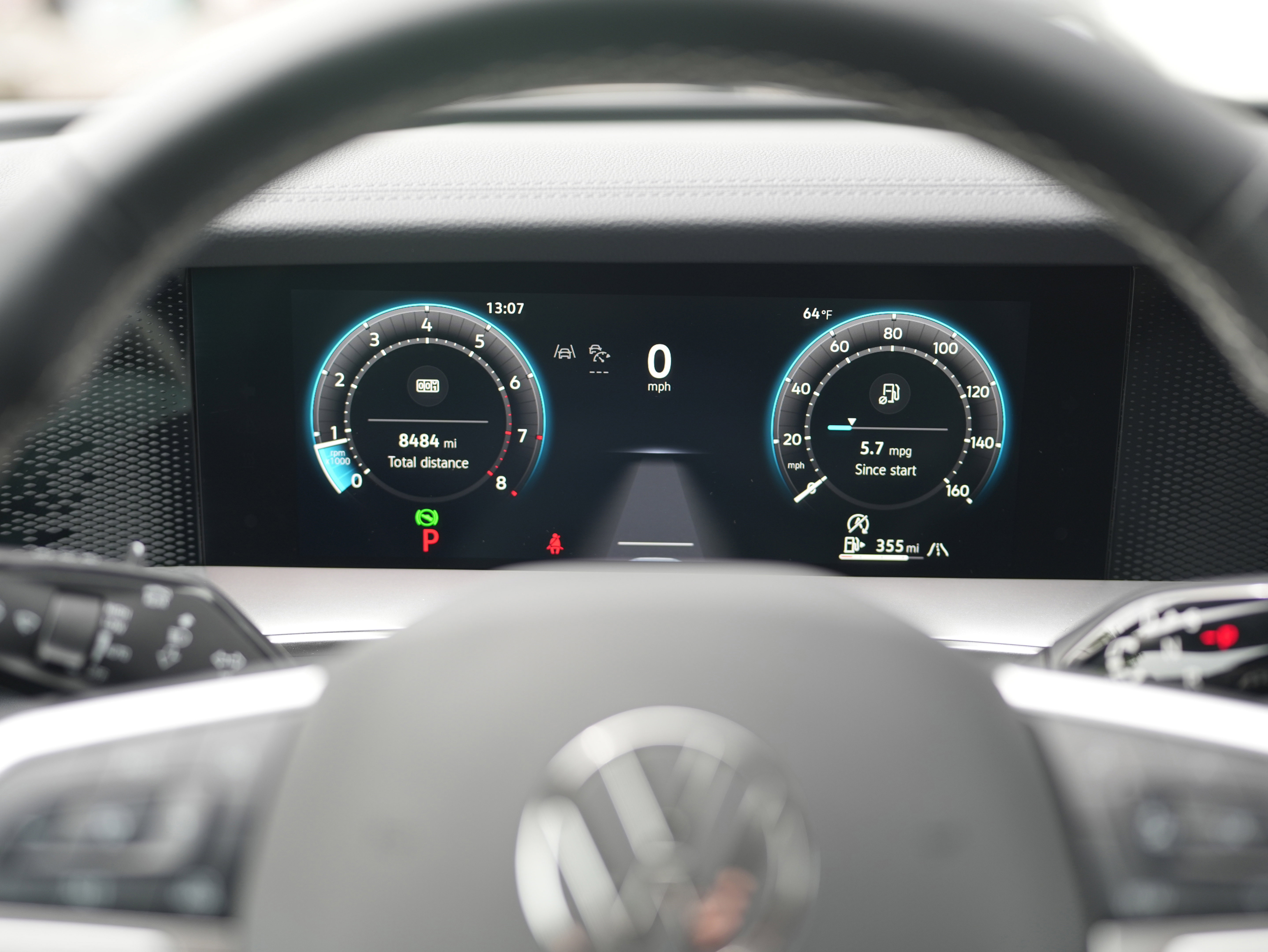 Used 2025 Volkswagen Tiguan SE AWD/4WD image 13