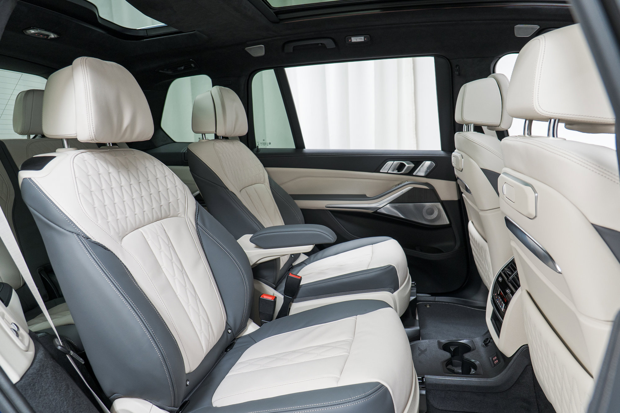 New 2026 BMW ALPINA XB7 image 27