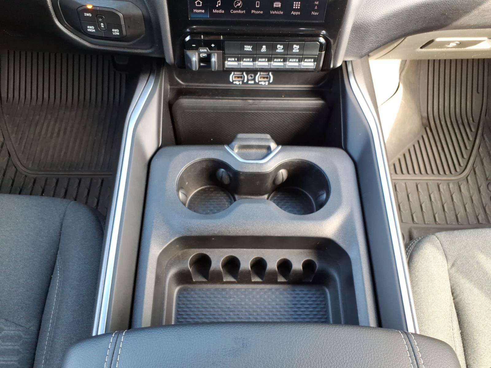 Used 2026 RAM 3500 Big Horn AWD/4WD image 25