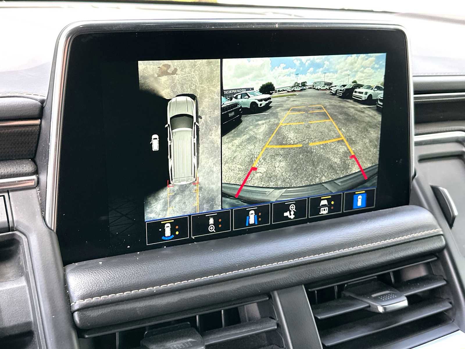 Used 2023 GMC Yukon AT4 w/ AT4 Premium Plus Package image 20