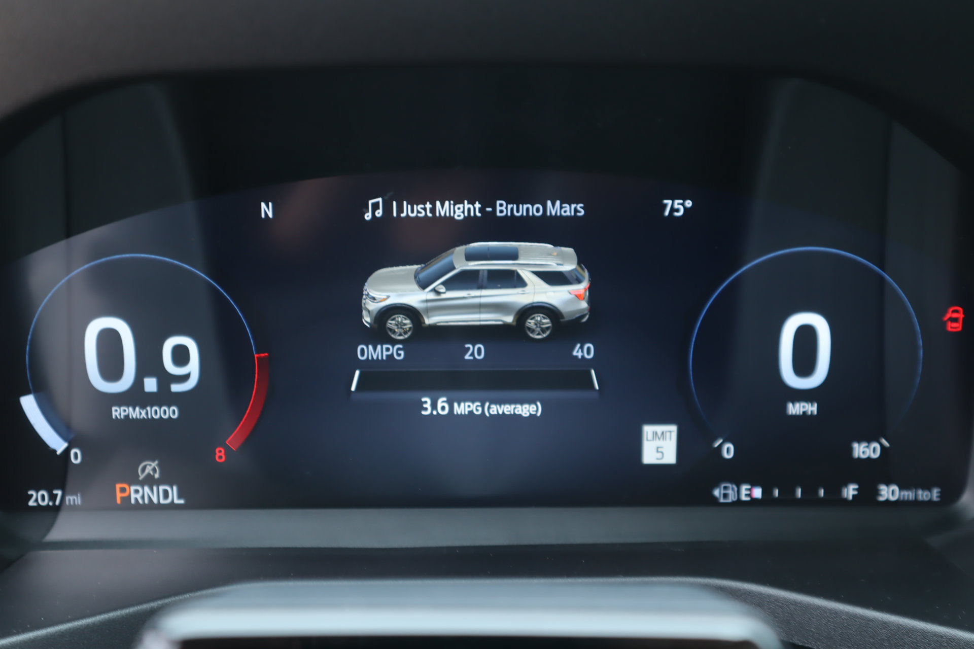 New 2026 Ford Explorer ST-Line w/ ST-Line Street Pack AWD/4WD image 4