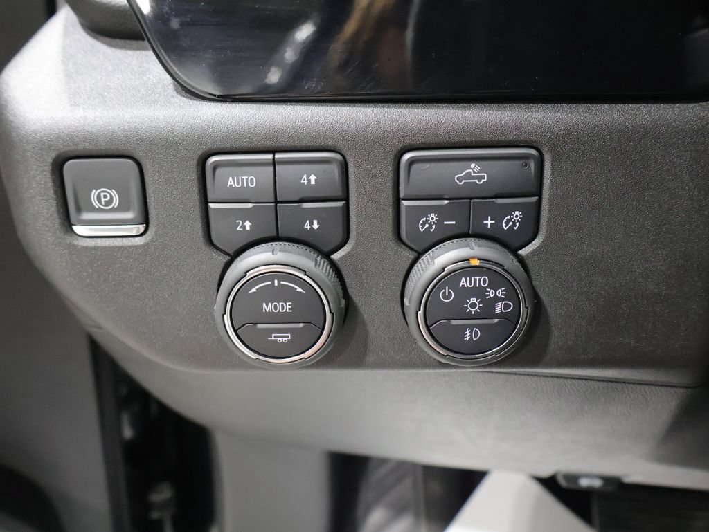 Used 2025 Chevrolet Silverado 1500 RST w/ Convenience Package II AWD/4WD image 33