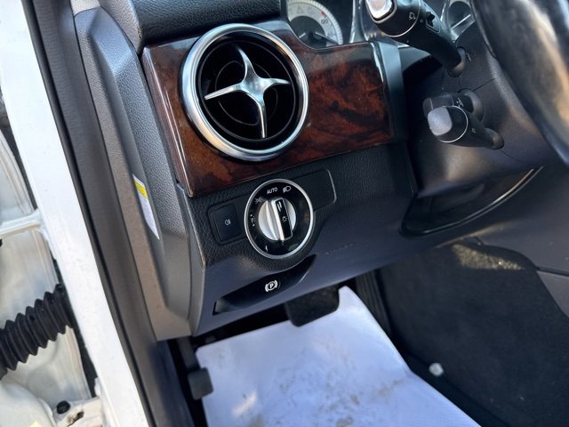 Used 2013 Mercedes-Benz GLK 350 4MATIC image 26