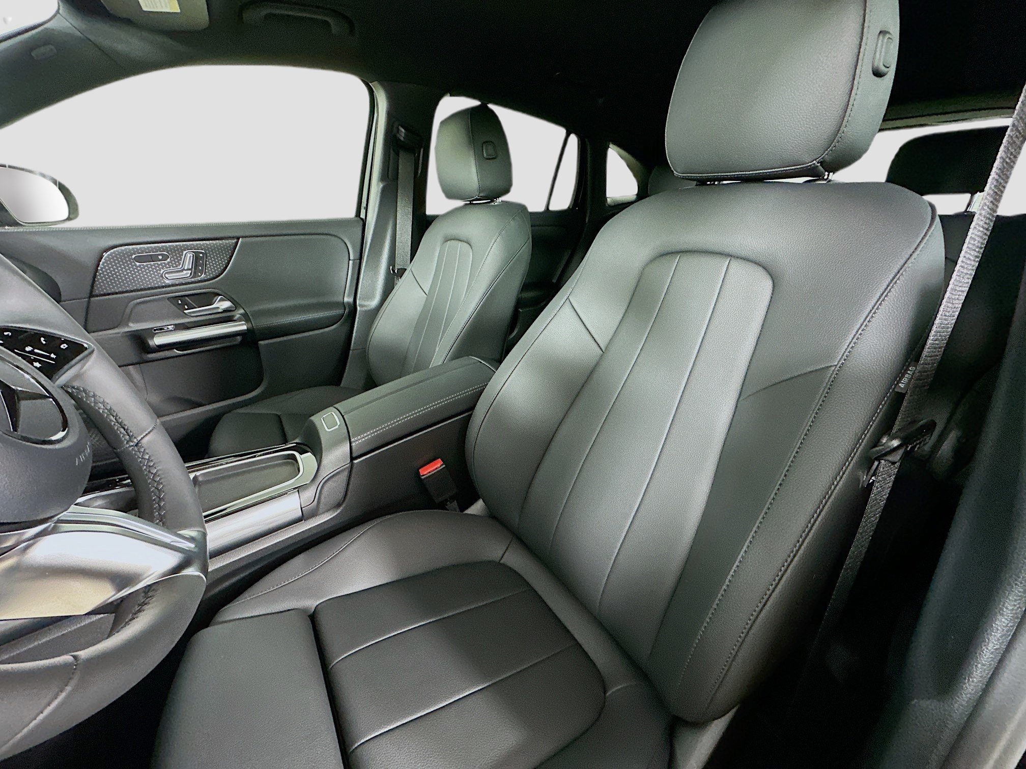 Certified 2026 Mercedes-Benz GLA 250 4MATIC image 26