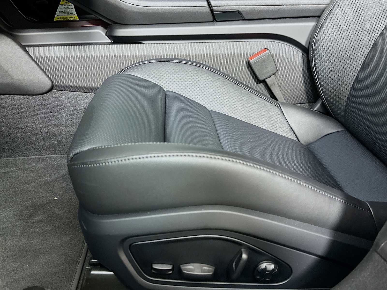 New 2025 Porsche Taycan image 12