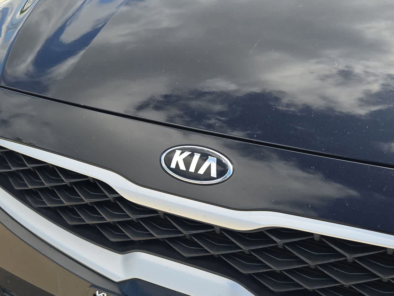 Used 2019 Kia Forte LXS FWD image 11