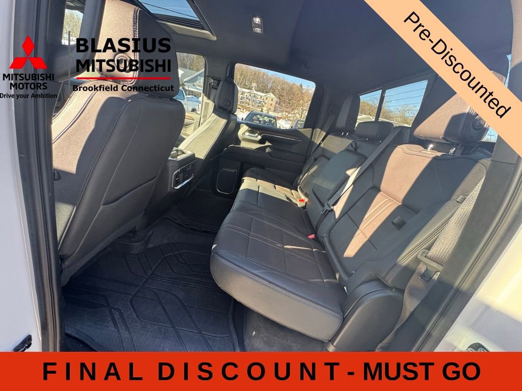 Used 2023 Chevrolet Silverado 1500 High Country w/ High Country Premium Package AWD/4WD image 33