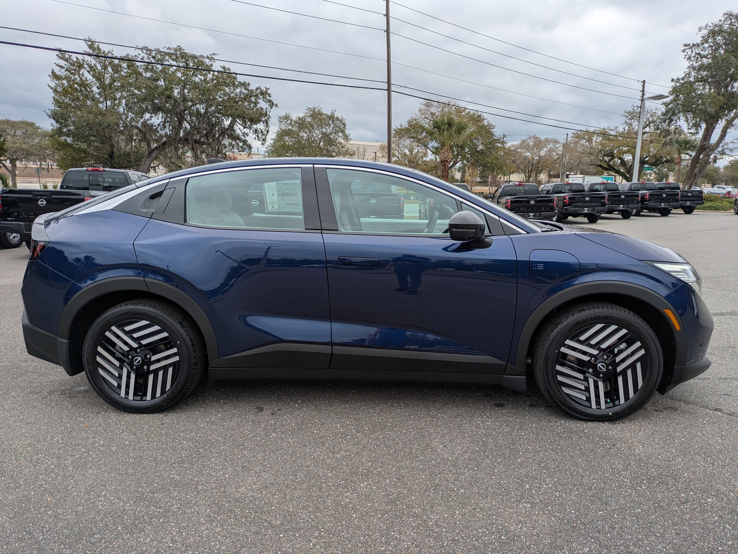 New 2026 Nissan Leaf SV+ image 3