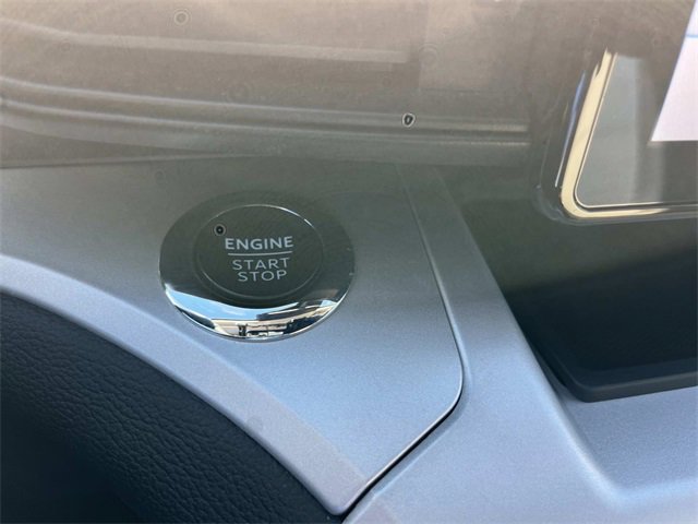 Used 2023 Ford Explorer XLT image 36