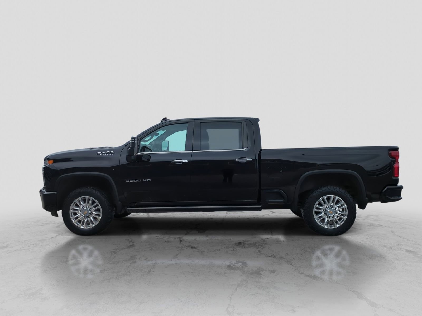Used 2023 Chevrolet Silverado 2500 High Country w/ Z71 Off-Road Package AWD/4WD video 3