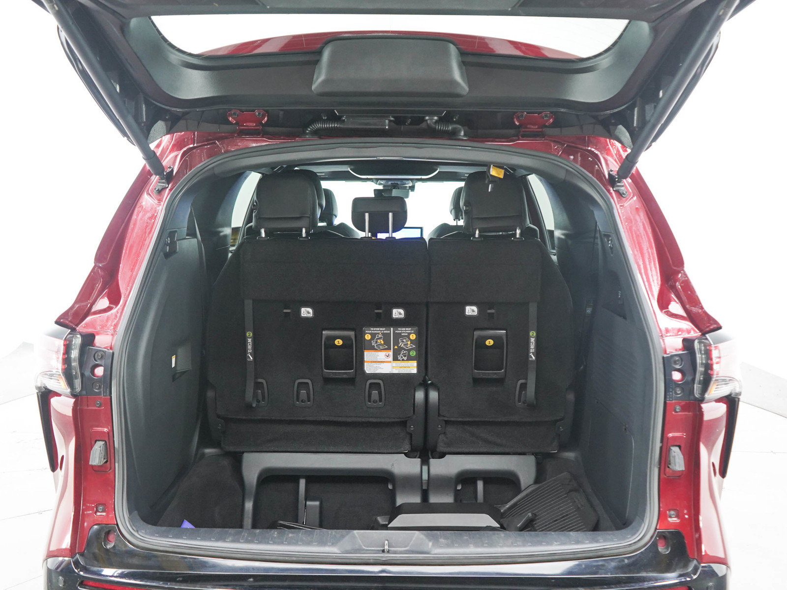 Used 2026 Toyota Sienna Platinum AWD/4WD image 19