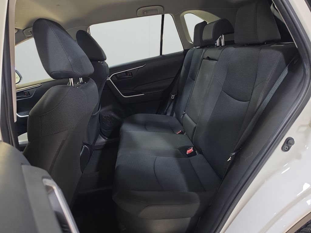 Used 2025 Toyota RAV4 LE AWD/4WD image 15