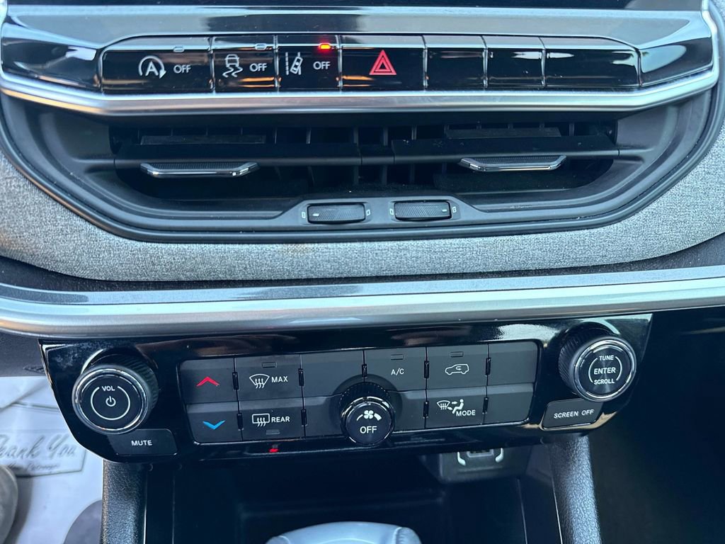 Used 2023 Jeep Compass Sport image 23