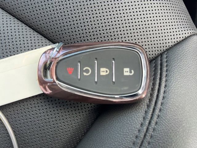 Used 2025 Chevrolet Trax ACTIV w/ Driver Confidence Package image 35