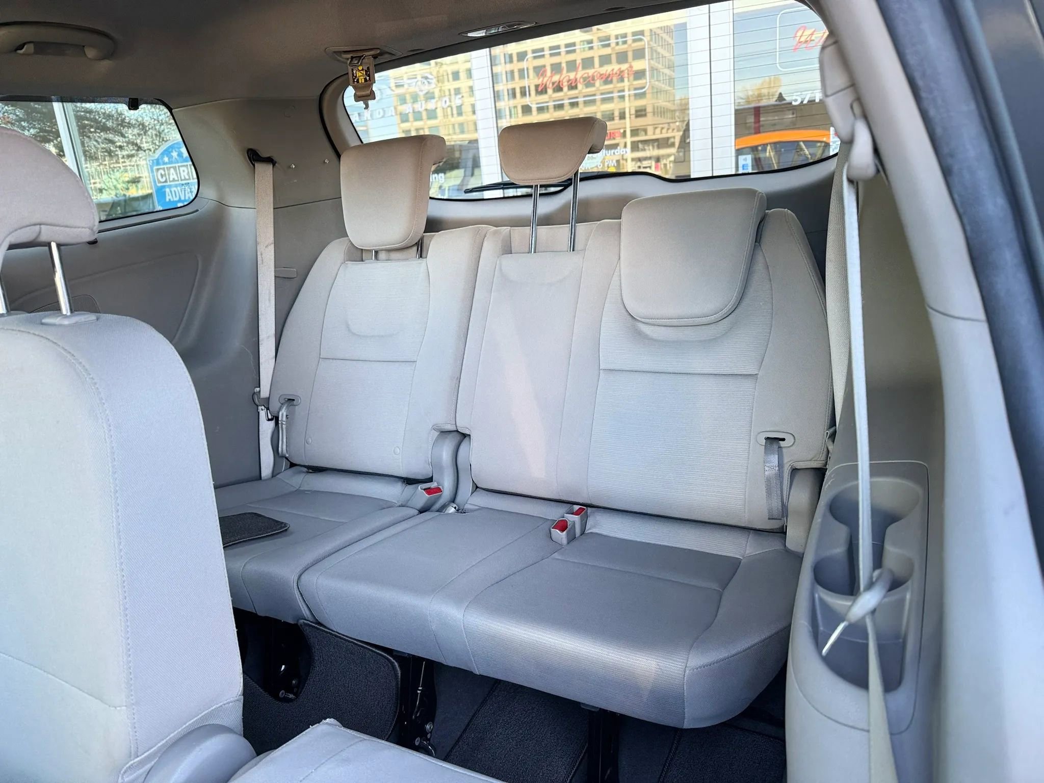 Used 2015 Kia Sedona LX w/ LX Convenience Package image 29