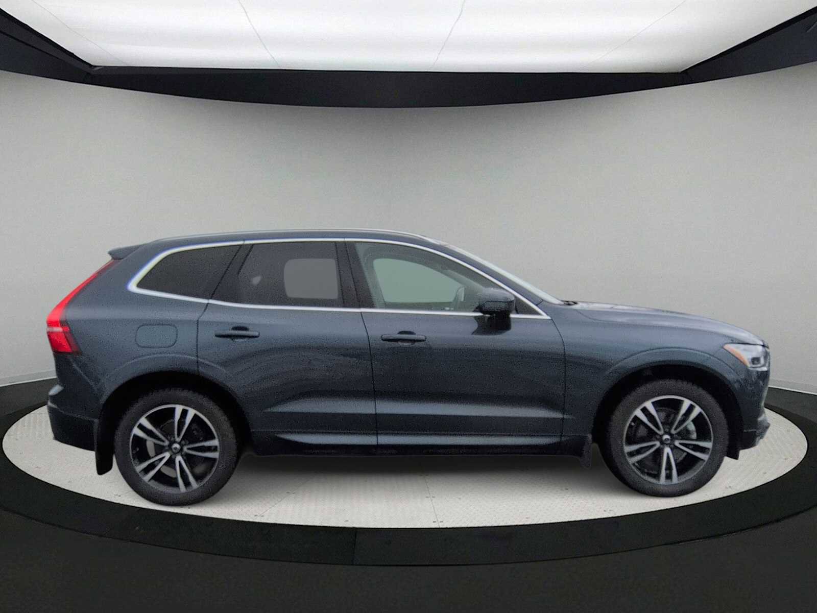 Used 2020 Volvo XC60 T5 Momentum image 9