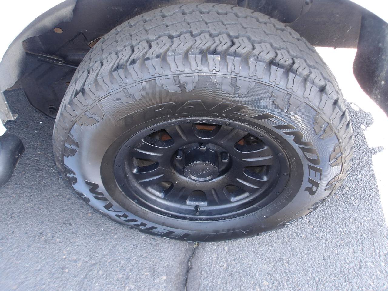 Used 2000 Ford Expedition XLT AWD/4WD image 23