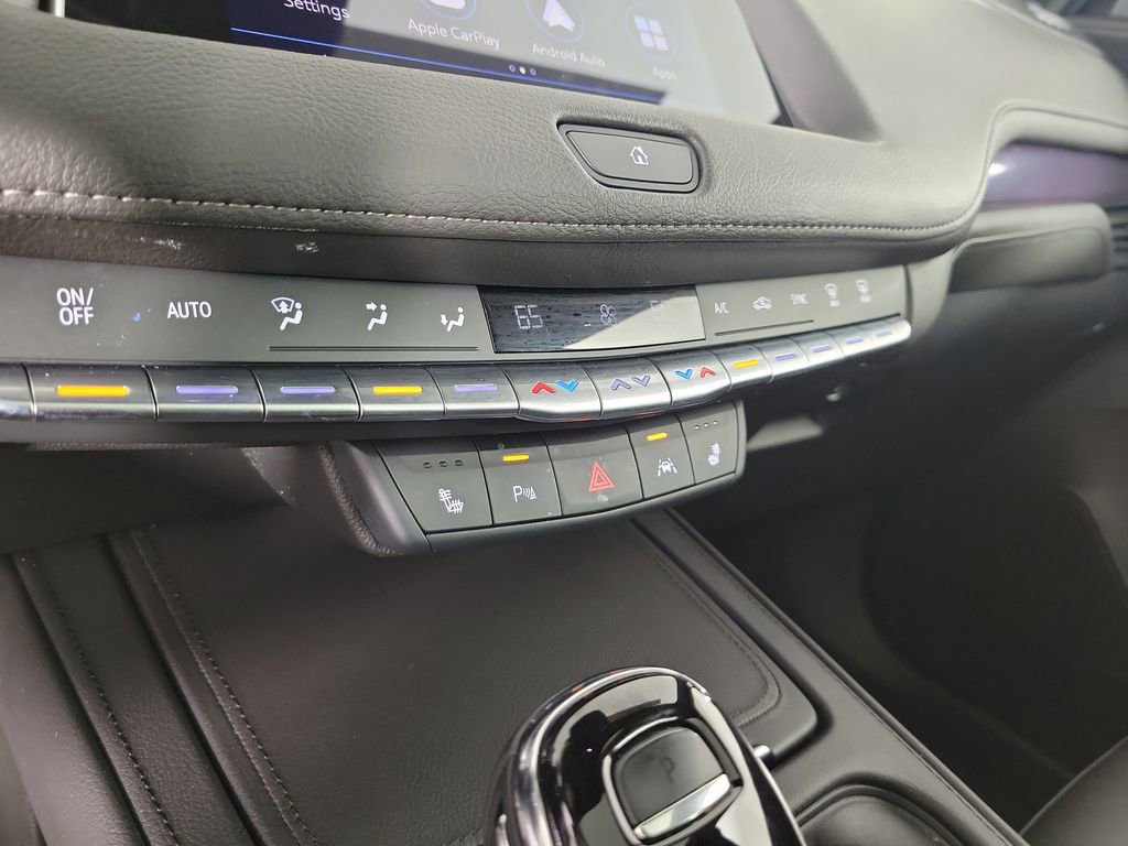 Certified 2023 Cadillac XT4 Luxury w/ Cold Weather Package FWD image 36