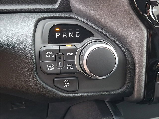 New 2026 RAM 1500 4x4 Crew Cab image 11