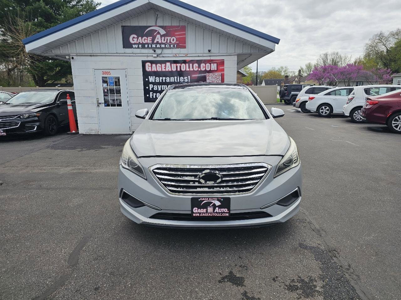 Used 2016 Hyundai Sonata Limited w/ Option Group 04 FWD image 2