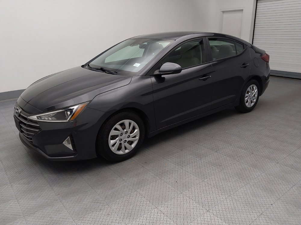 Used 2020 Hyundai Elantra SE FWD image 2