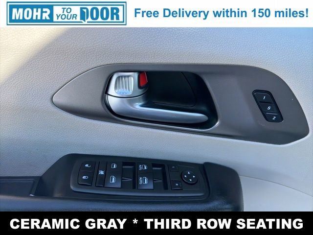 Used 2021 Chrysler Pacifica Touring-L image 11