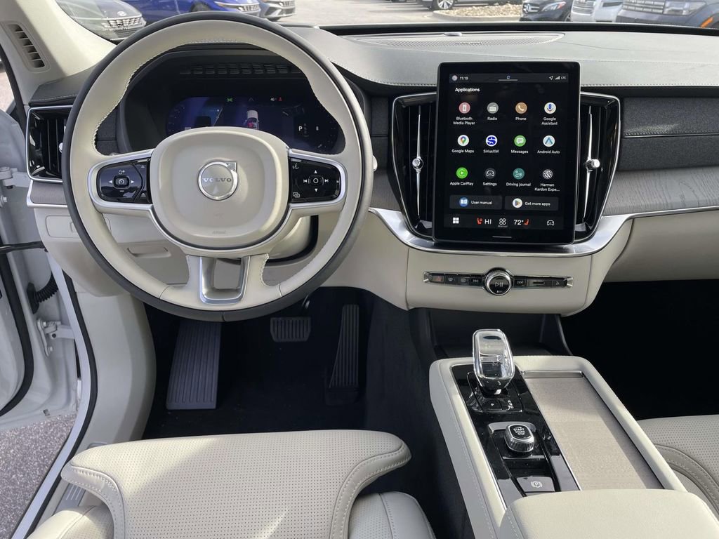 New 2026 Volvo XC90 B6 Ultra w/ Protection Package image 4