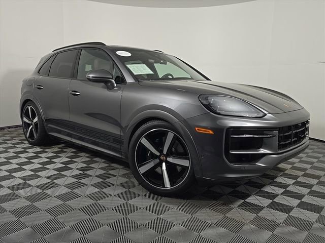 Certified 2025 Porsche Cayenne GTS image 9