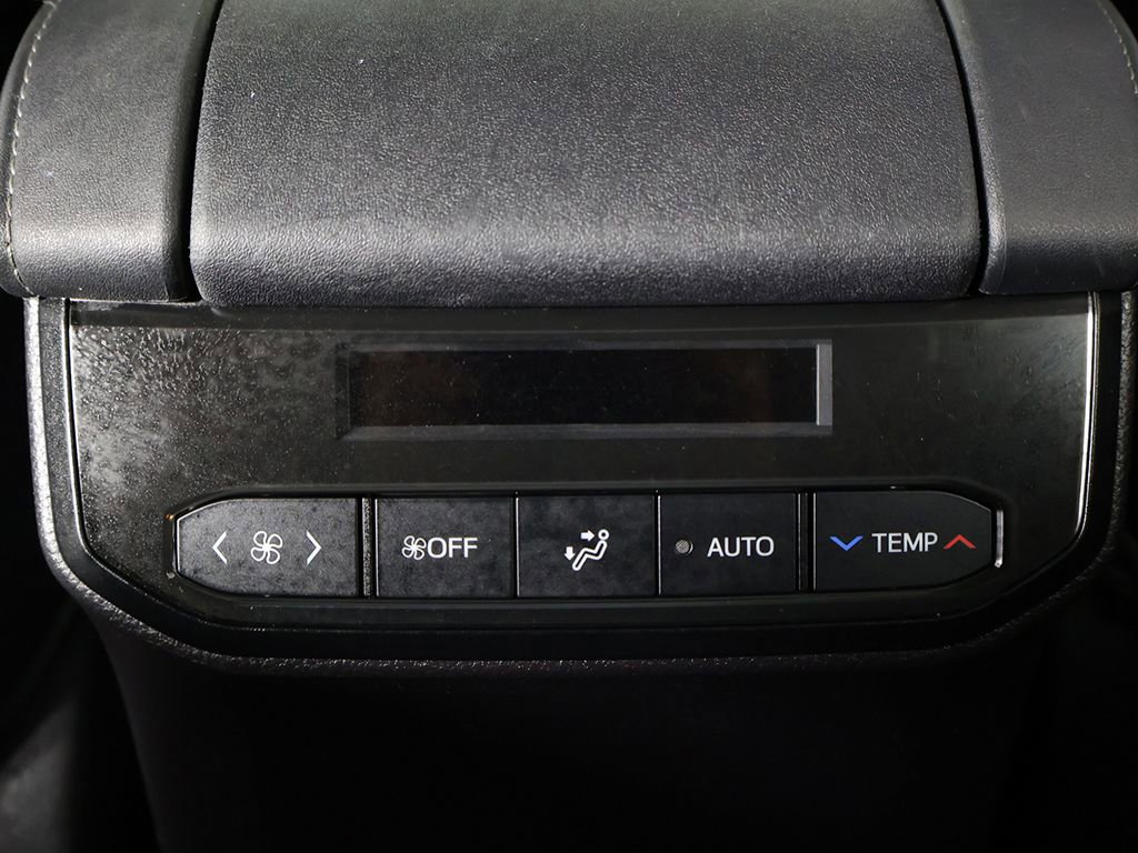 Used 2021 Toyota Highlander XLE image 60