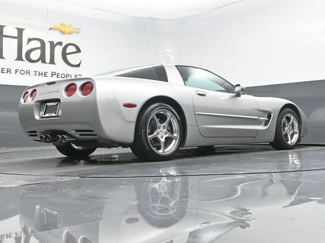 Used 2004 Chevrolet Corvette Coupe RWD image 25