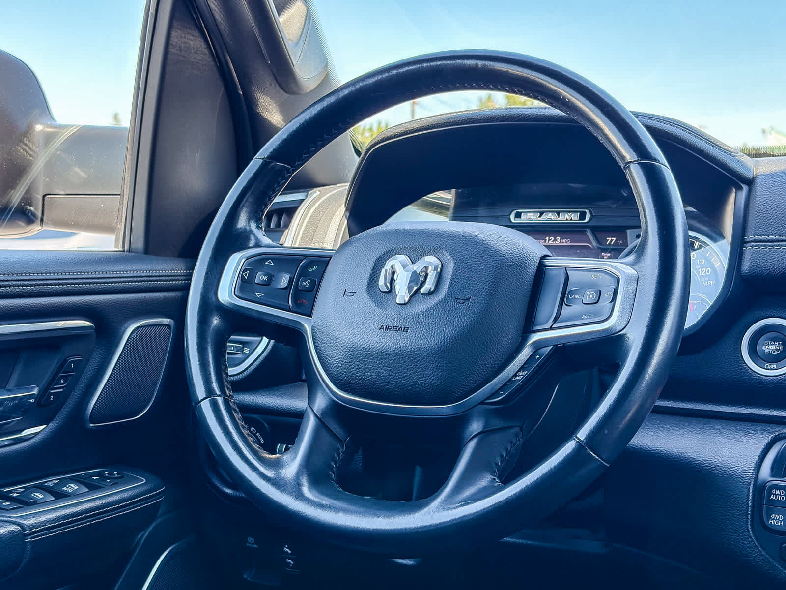 Used 2021 RAM 1500 Laramie AWD/4WD image 14
