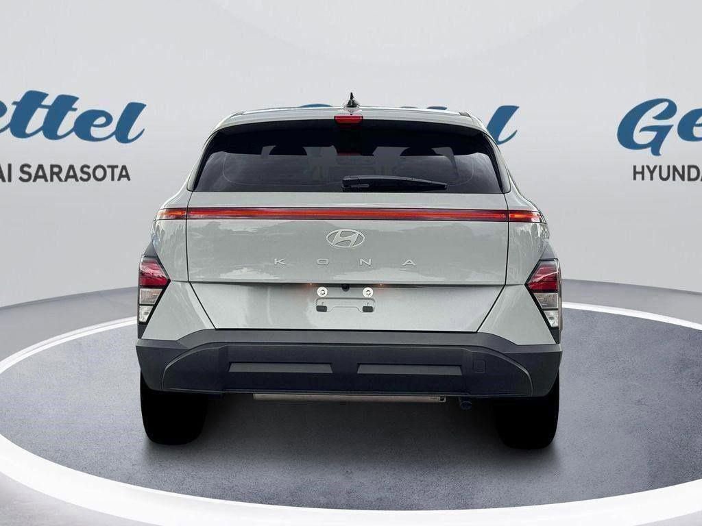 New 2026 Hyundai Kona SE image 6